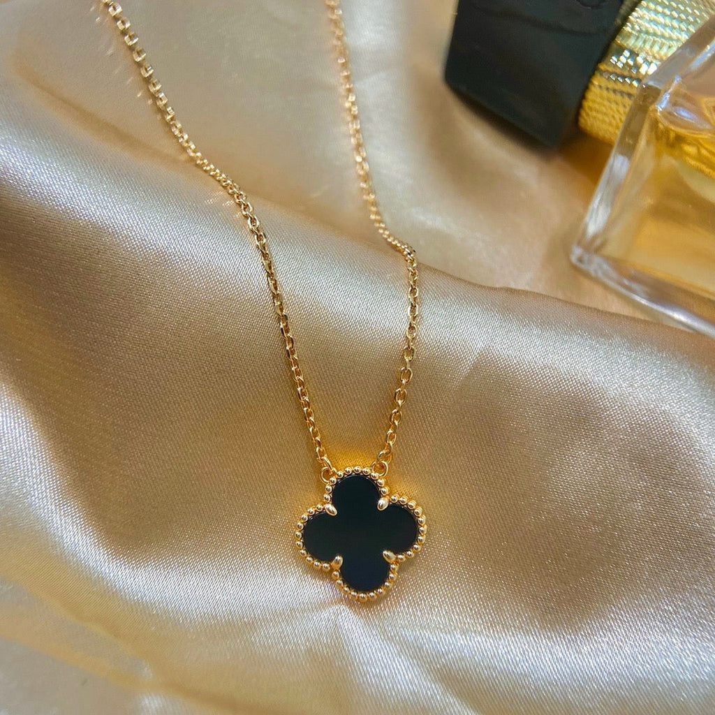 Dream CLOVER 15MM BLACK ONYX SINGLE FLOWER NECKLACE