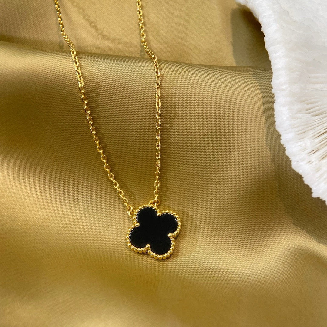 Dream CLOVER 15MM BLACK ONYX SINGLE FLOWER NECKLACE