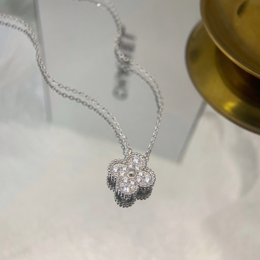 Dream CLOVER 15MM DIAMANT-EINZELBLÜTEN-HALSKETTE