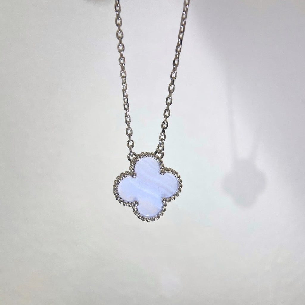 Dream CLOVER 15MM BLUE CHALCEDONY NECKLACE SILVER