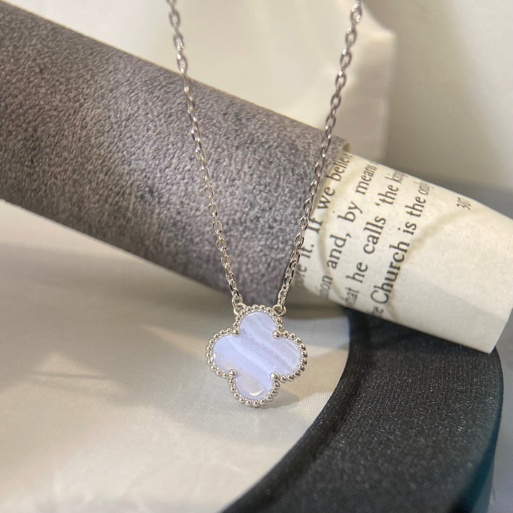 Dream CLOVER 15MM BLUE CHALCEDONY NECKLACE SILVER
