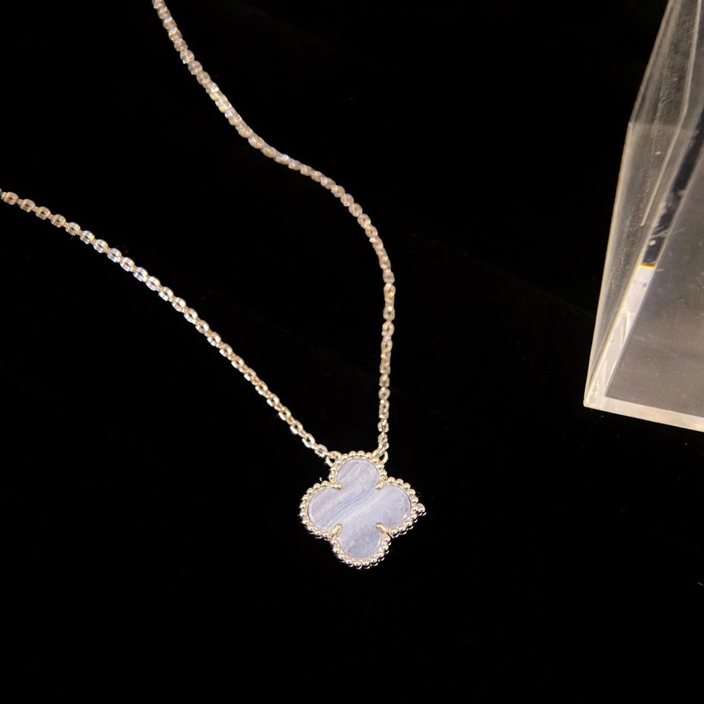 Dream CLOVER 15MM BLUE CHALCEDONY NECKLACE SILVER