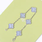 {
  "Dream ": "NEUE CLOVER 5-MOTIV ARMBAND-KOLLEKTION AUS LILA CHALCEDON"
}