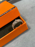 Traumhafter KELLY-RING AUS ROSÉGOLD MIT DIAMANTEN