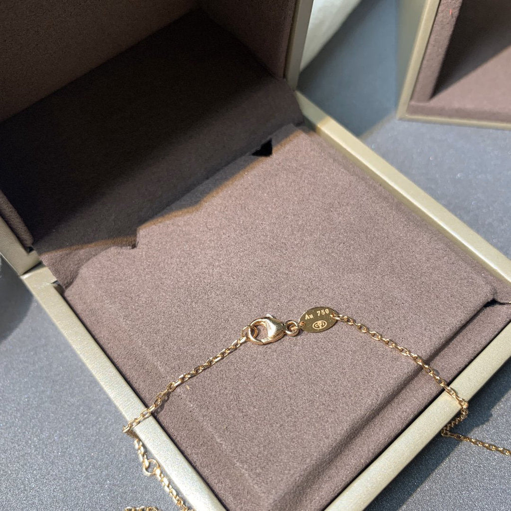 DREAM JEUX DE PINK GOLD DIAMOND NECKLACE