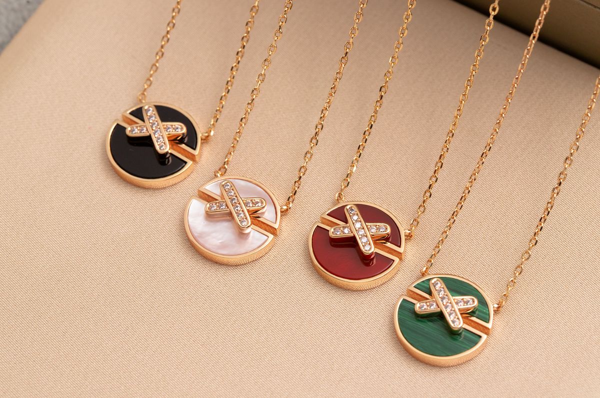 DREAM JEUX DE PINK GOLD DIAMOND NECKLACE