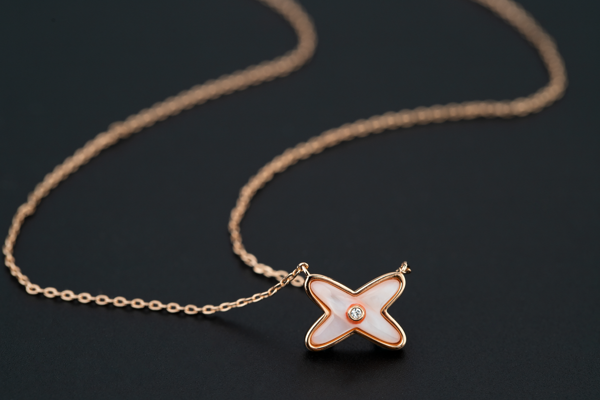 TRAUM JEUX DE NECKLACE 1 DIAMANT