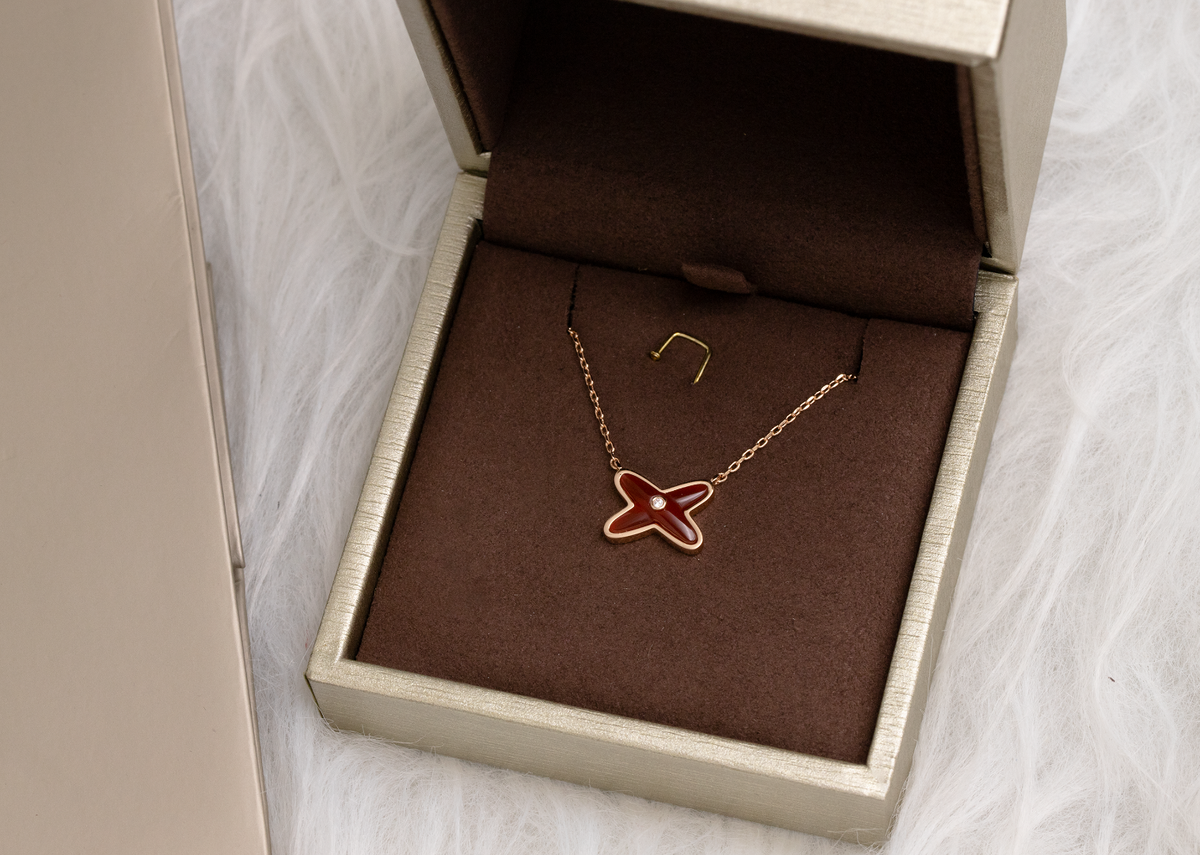 TRAUM JEUX DE NECKLACE 1 DIAMANT