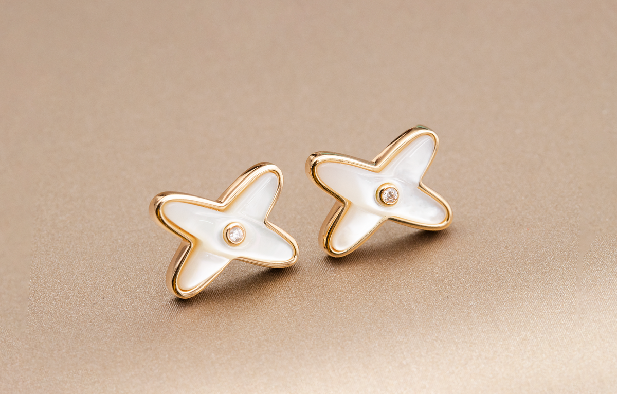 Dream JEUX DE WHITE MOP PINK GOLD DIAMOND EARRINGS