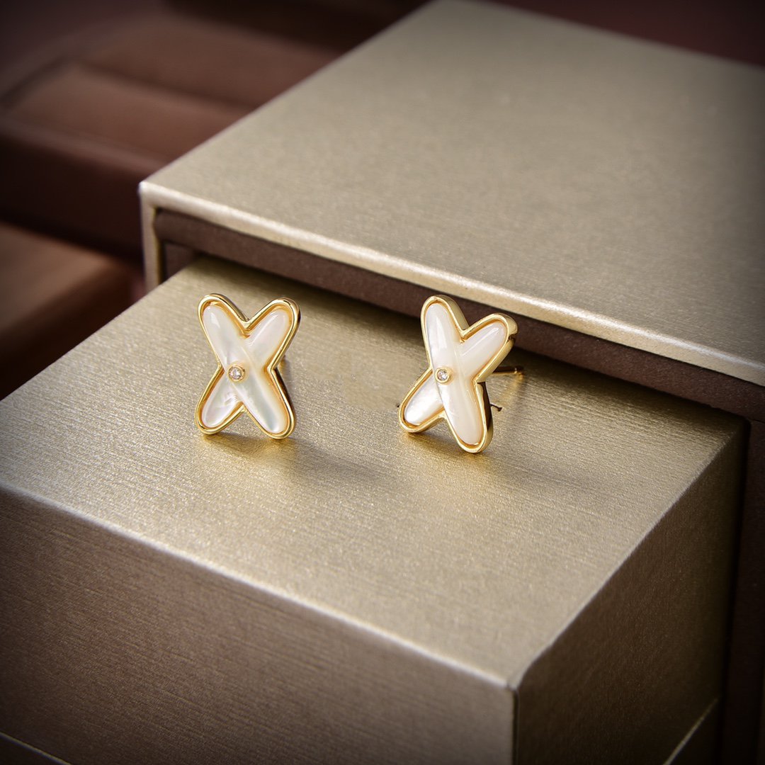 Dream JEUX DE WHITE OHRRINGE AUS PERLMUTT, GOLD UND DIAMANTEN