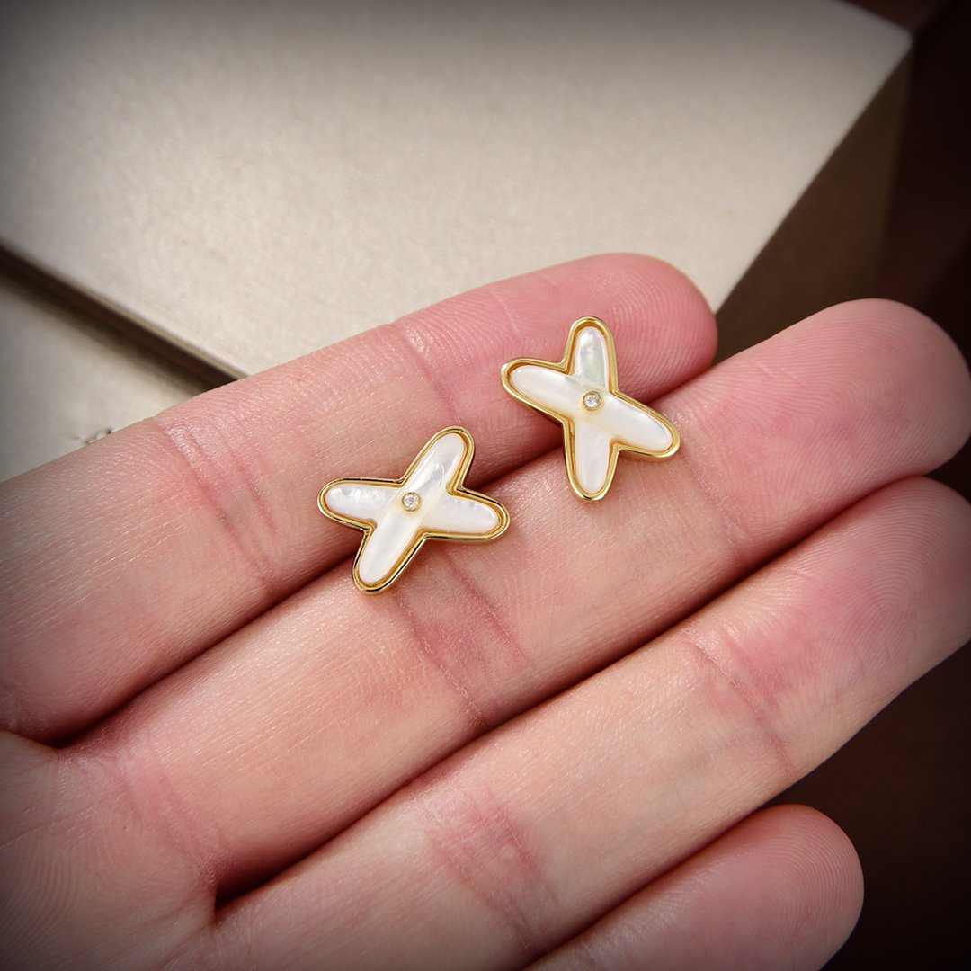 Dream JEUX DE WHITE MOP GOLD DIAMOND EARRINGS