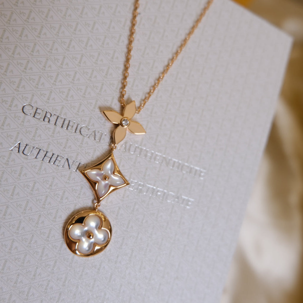 Dream COLOR BLOSSOM LARIAT NECKLACE PINK GOLD WHITE MOTHER PEARL AND DIAMOND