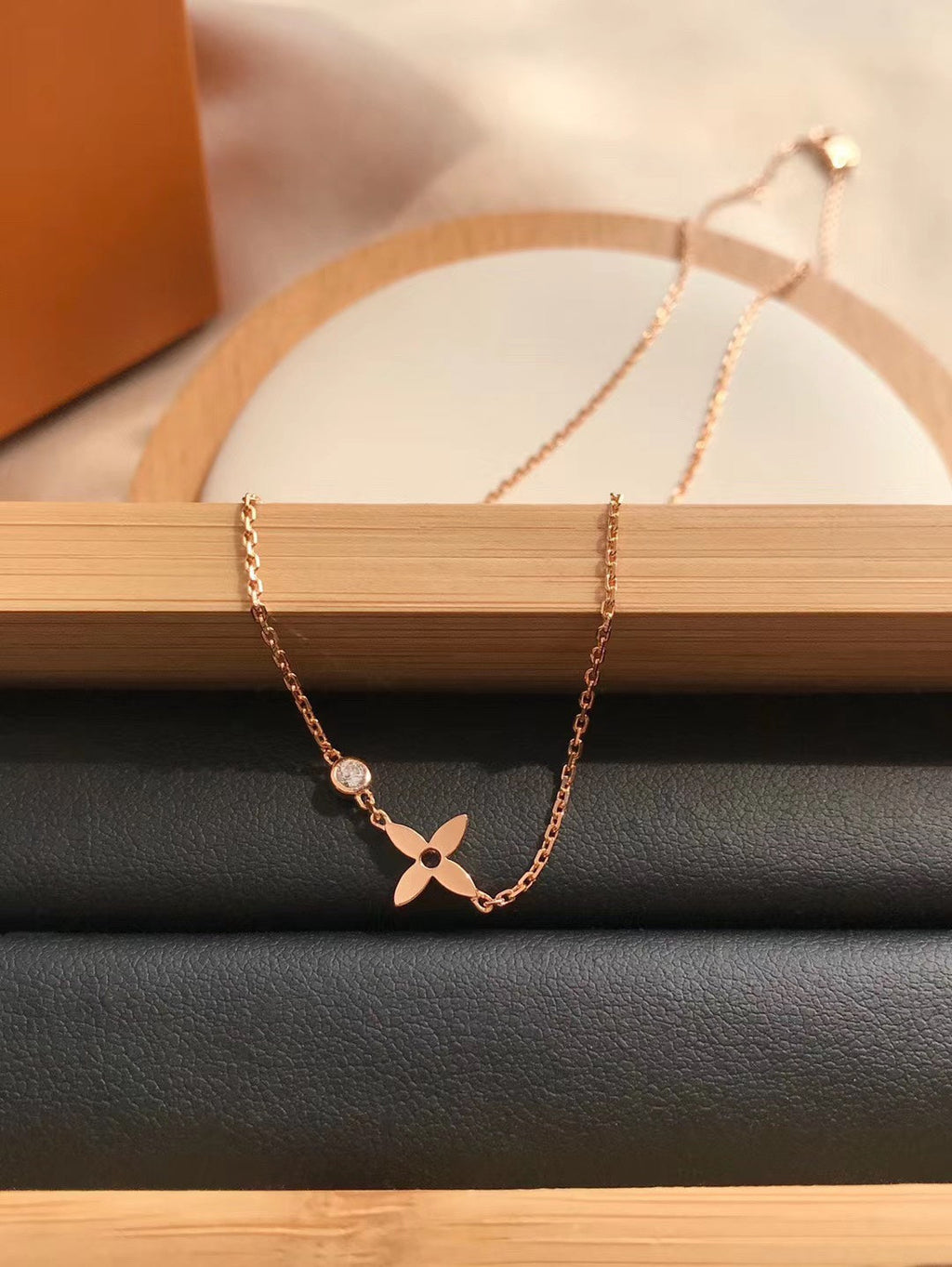 Dream BLOSSOM PENDANT PINK GOLD AND DIAMOND