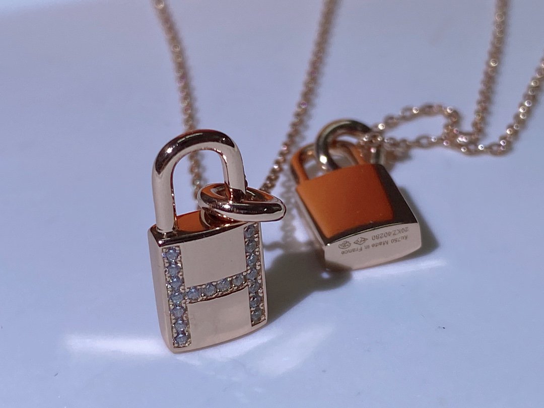 Dream HM ADVANCED NICHE LOCK HEAD NECKLACE DIAMONDS