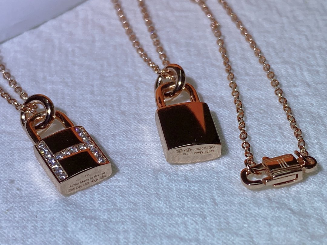 Dream HM ADVANCED NICHE LOCK HEAD NECKLACE DIAMONDS