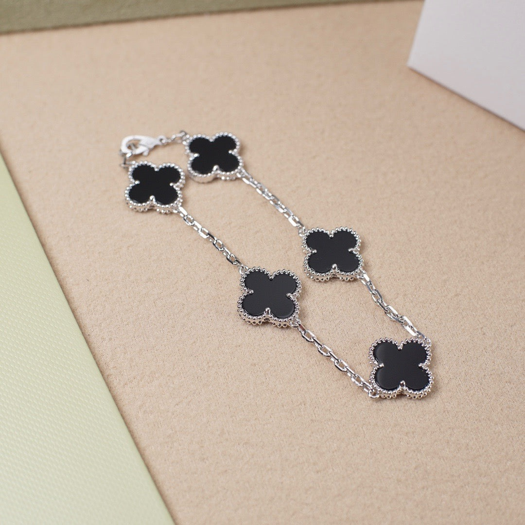 [Dream ]New CLOVER 5 MOTIF ONYXS BRACELET COLLECTION