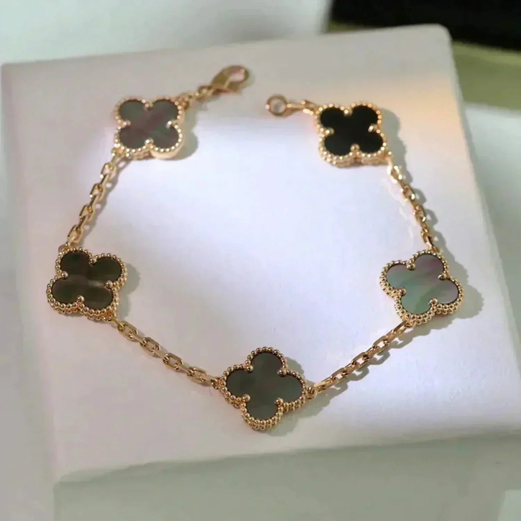 [Dream ]New CLOVER 5 MOTIF GRAY MOP BRACELET COLLECTION