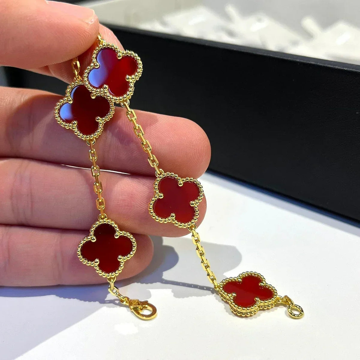[Dream ]New  CLOVER 5 MOTIF RED CORNELIAN BRACELET COLLECTION