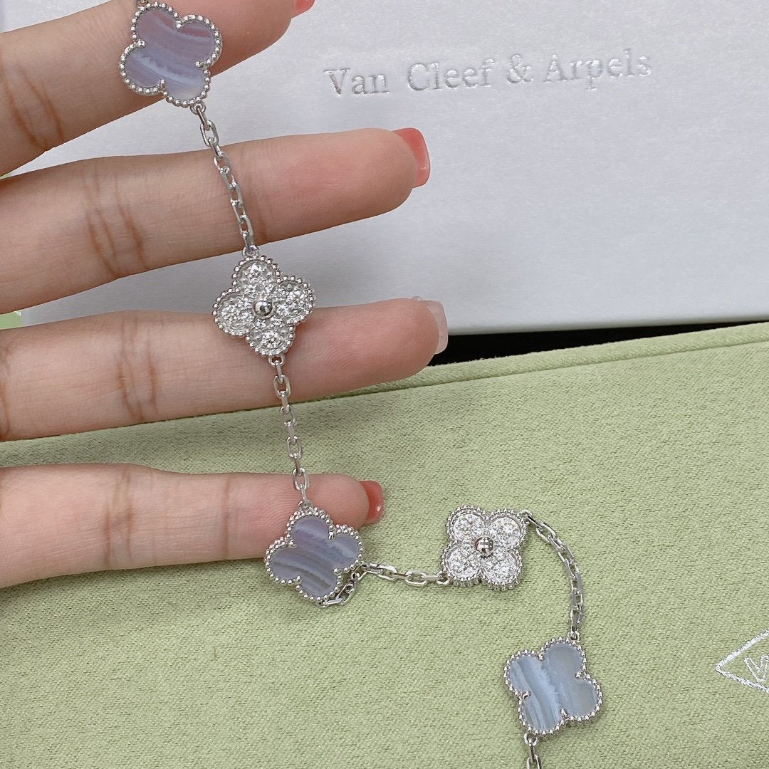 [Dream ]New  CLOVER 5 MOTIF PURPLE CHALCEDONY BRACELET COLLECTION