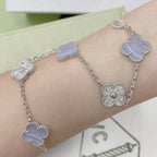 {
  "Dream ": "NEUE CLOVER 5-MOTIV ARMBAND-KOLLEKTION AUS LILA CHALCEDON"
}