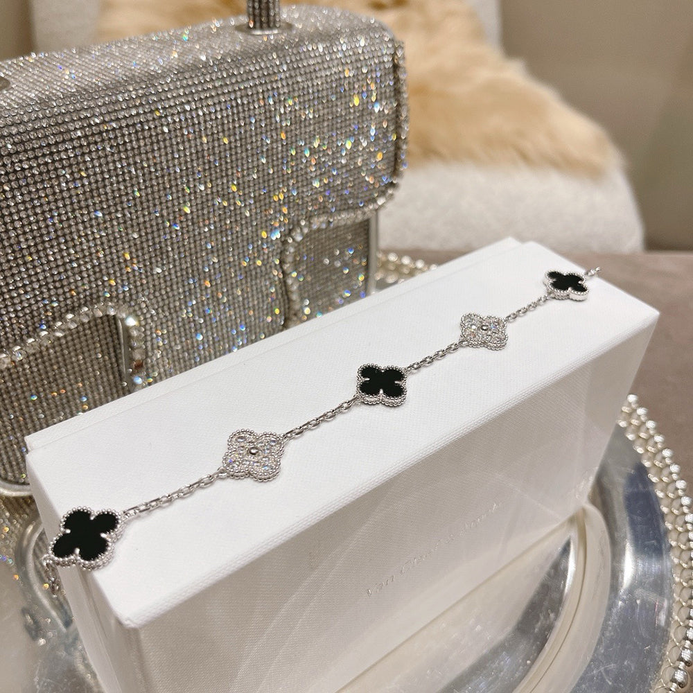 [Dream ]New CLOVER 5 MOTIF ONYXS BRACELET COLLECTION