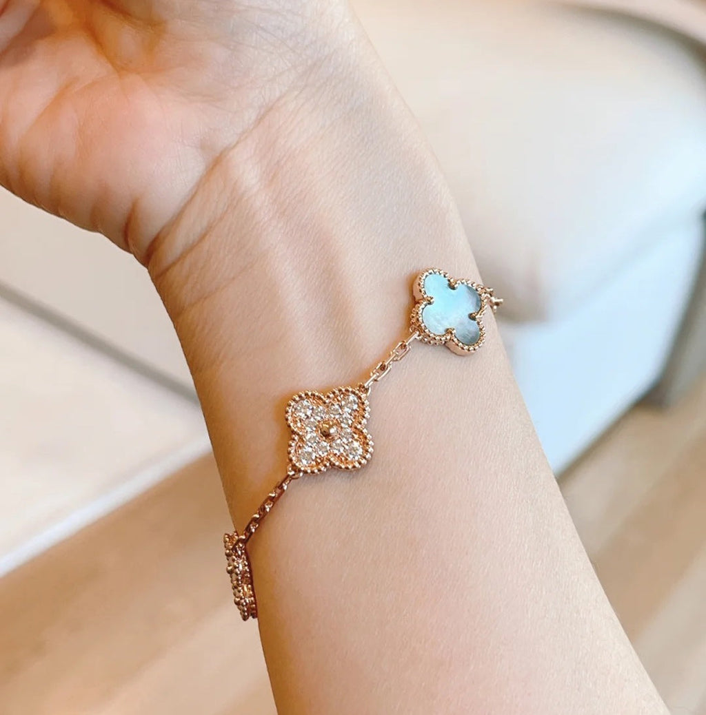 [Dream ]New CLOVER 5 MOTIF GRAY MOP BRACELET COLLECTION