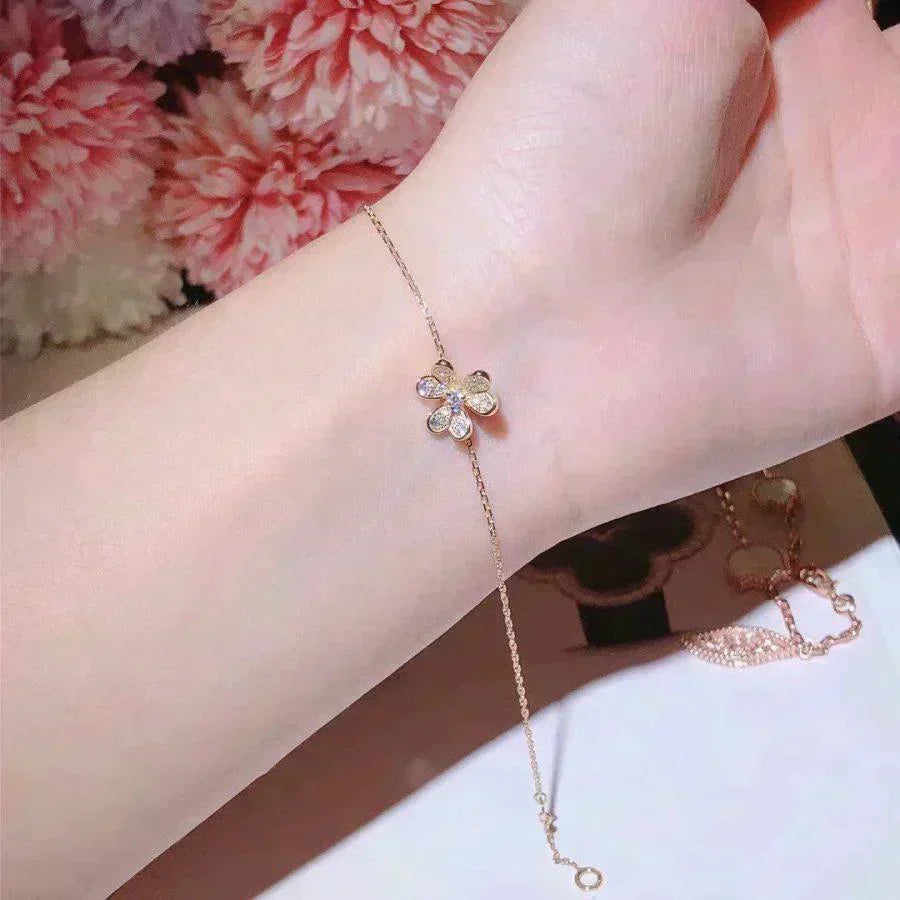 Dream FRIVOLE GOLD FLOWER DIAMOND BRACELET