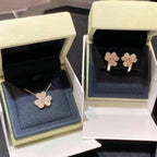 Dream FRIVOLE ROSE GOLD FLOWER DIAMOND NECKLACE