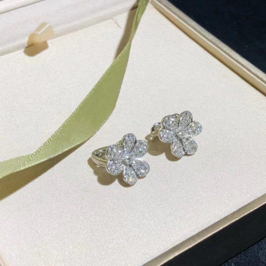 Dream FRIVOLE SILVER FLOWER DIAMOND EARRINGS