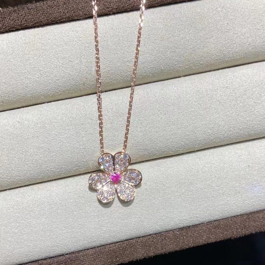 Dream FRIVOLE ROSE GOLD FLOWER DIAMOND NECKLACE