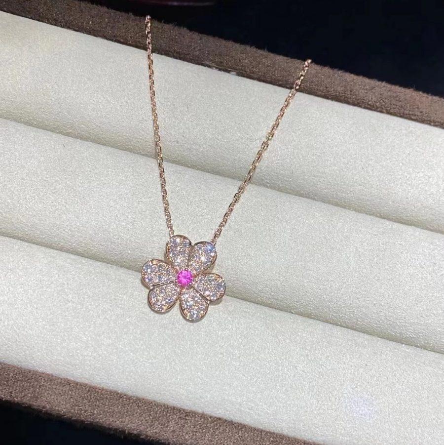 Dream FRIVOLE ROSE GOLD FLOWER DIAMOND NECKLACE