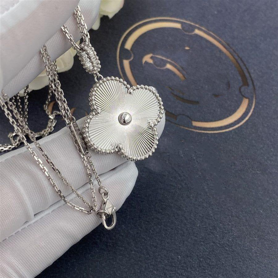 Dream CLOVER 25MM SILVER BIG CLOVER NECKLACE