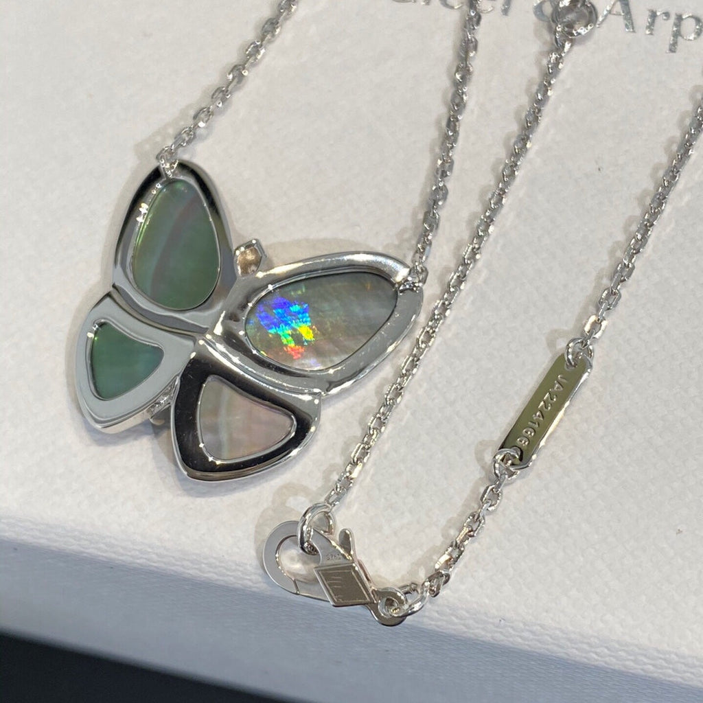Dream LARGE BUTTERFLY SILVER PENDANT DIAMOND NECKLACE