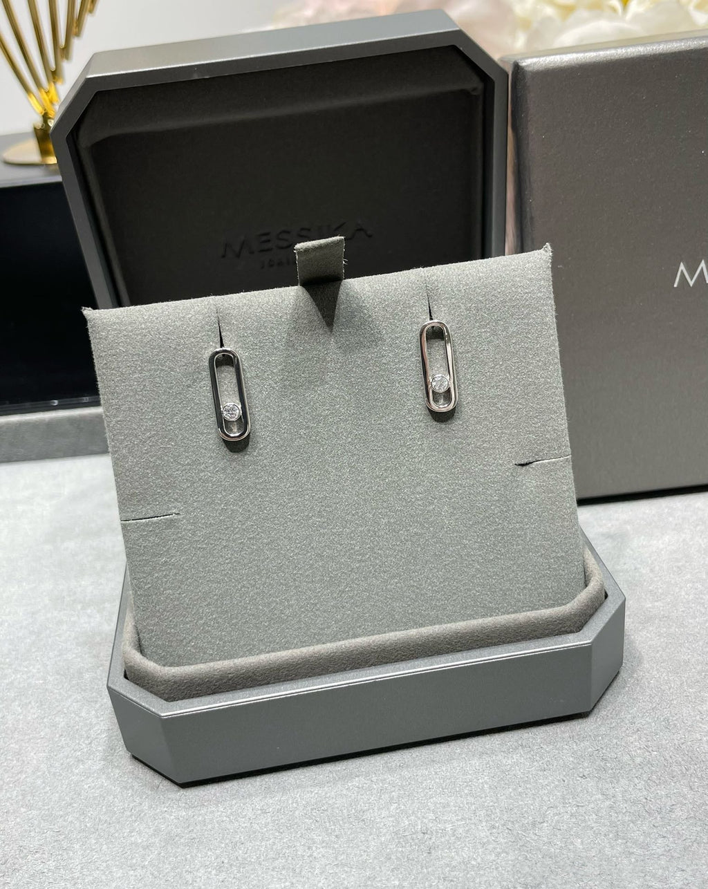 [Dream]MOVE UNO SMALL 1 DIAMOND EARRINGS