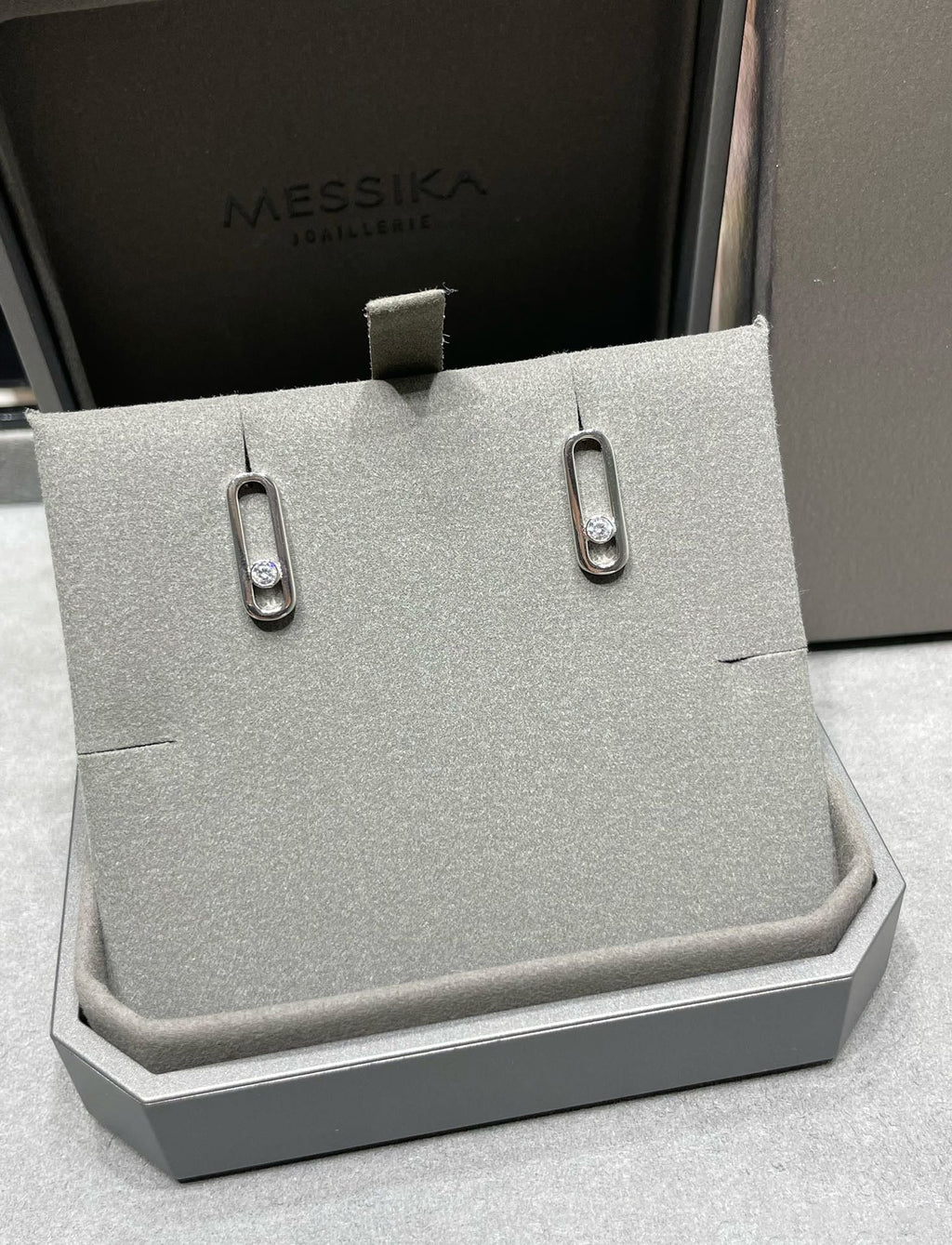 [Dream]MOVE UNO SMALL 1 DIAMOND EARRINGS