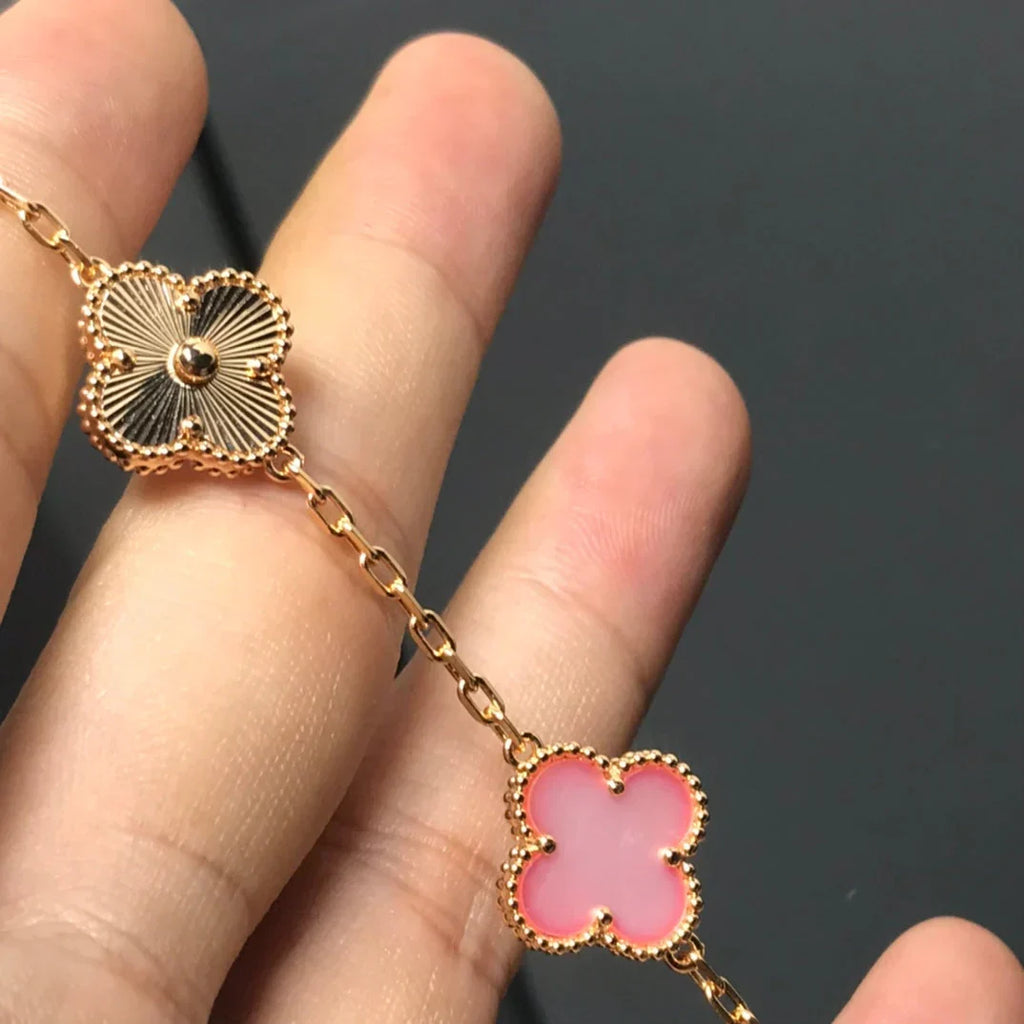 [Dream ]Neue CLOVER 5 MOTIVE ARMBAND-KOLLEKTION AUS ROSA PERLMUTT