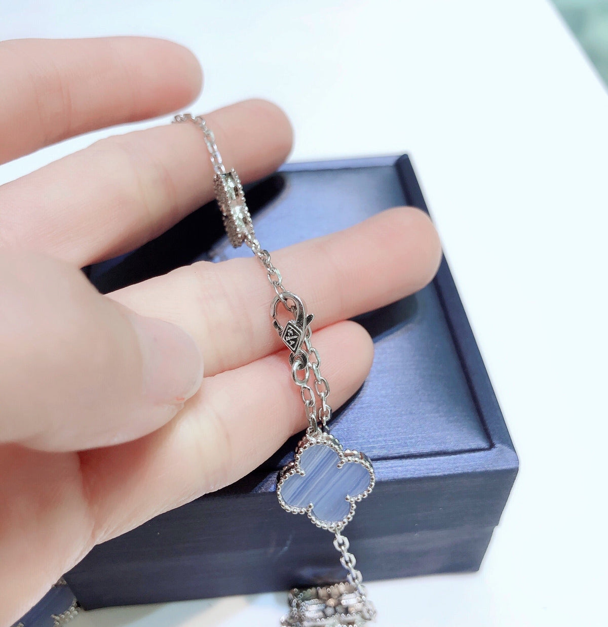 Dream CLOVER 10 MOTIVE CHALCEDON DIAMANTEN SILBERHALSKETTE